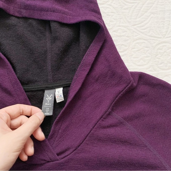 RARE🔥 Ibex Women's Merino Wool Short Sleeve Hoody, Purple - Picture 2 of 5